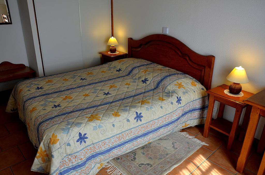 Auberge Bourbonnaise Lurcy-Lévis Oda fotoğraf
